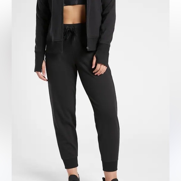 Athleta Triumph Jogger Black Small - Picture 1 of 8